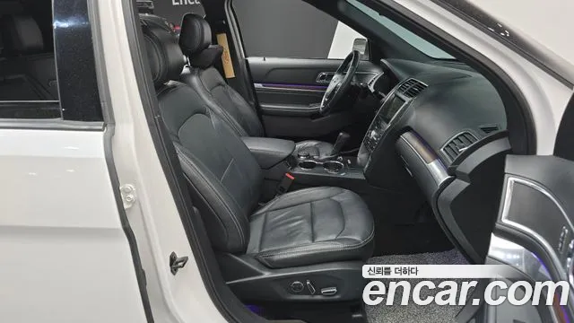 Ford Explorer 2017 — фото 11
