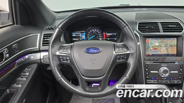 Ford Explorer 2017 — фото 13