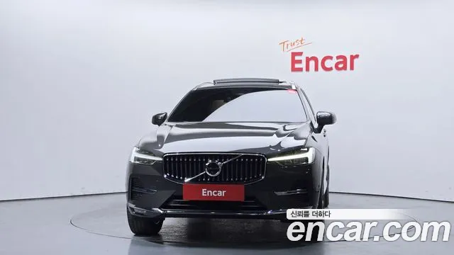 Volvo XC60 2023 — фото 3