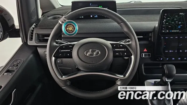 Hyundai Staria 2023 — фото 18