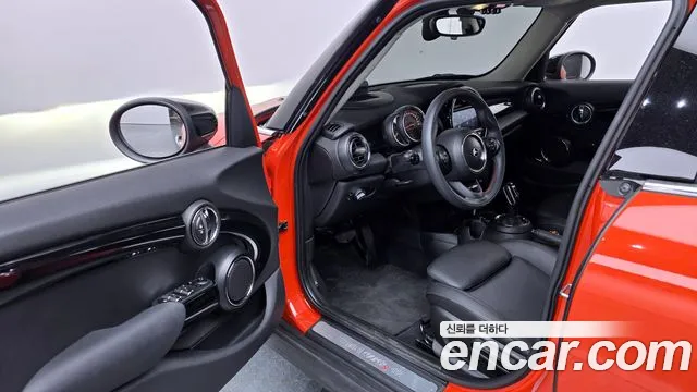 Mini Cooper 2020 — фото 13