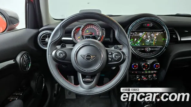 Mini Cooper 2020 — фото 18