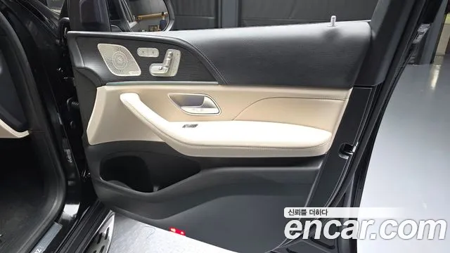 Mercedes-Benz GLS-Class 2025 — фото 14