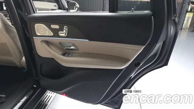Mercedes-Benz GLS-Class 2025 — фото 15