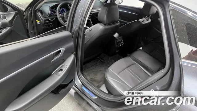 Hyundai Sonata 2020 — фото 11
