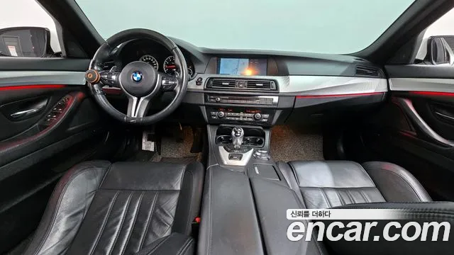 BMW M5 2012 — фото 10