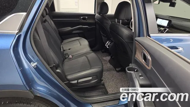 Kia Sorento 2022 — фото 17