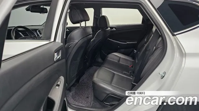 Hyundai Tucson 2017 — фото 11