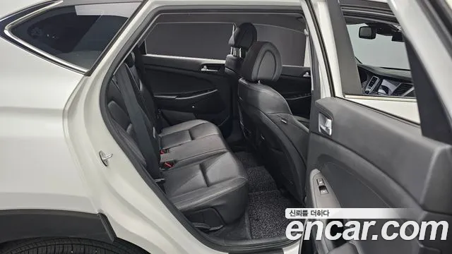 Hyundai Tucson 2017 — фото 12