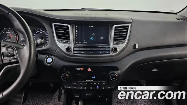 Hyundai Tucson 2017 — фото 17