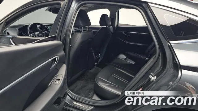 Hyundai Sonata 2021 — фото 16