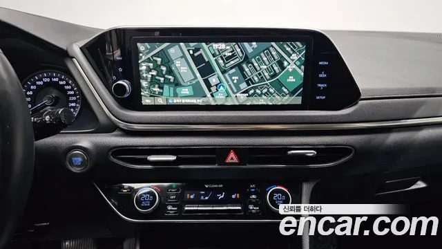 Hyundai Sonata 2021 — фото 18
