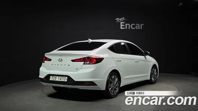Hyundai AVANTE 2019 — фото 2