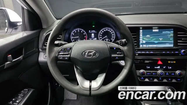 Hyundai AVANTE 2019 — фото 13