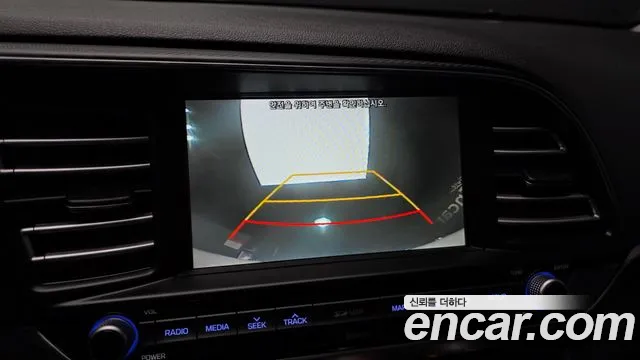 Hyundai AVANTE 2019 — фото 15