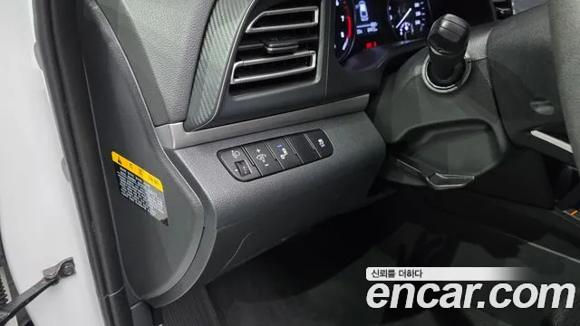 Hyundai AVANTE 2019 — фото 18