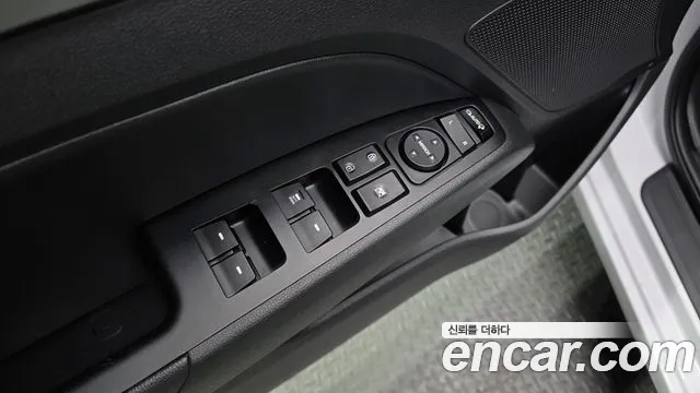 Hyundai AVANTE 2019 — фото 19