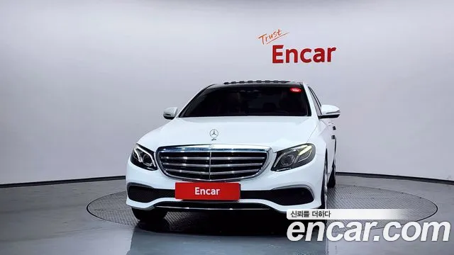 Mercedes-Benz E-Class 2017 — фото 3