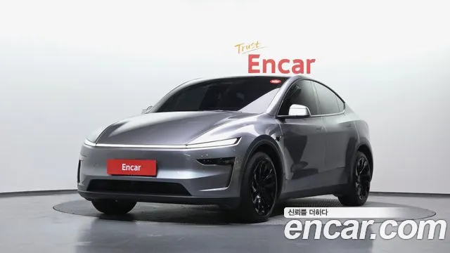Tesla Model Y 2025 — фото 1