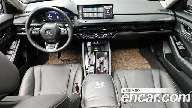 Honda Accord 2023 — фото 10