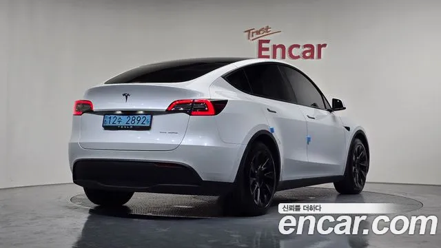 Tesla Model Y 2021 — фото 2