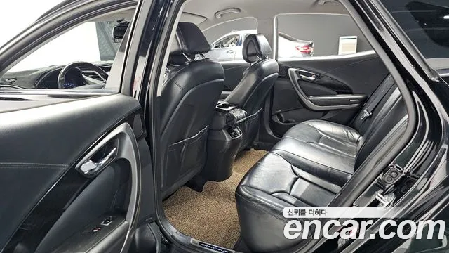 Hyundai Grandeur 2015 — фото 11