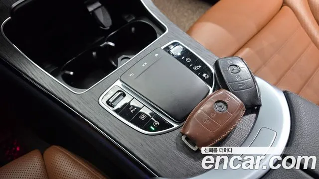 Mercedes-Benz GLC-Class 2022 — фото 12