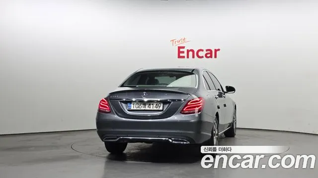Mercedes-Benz C-Class 2017 — фото 4