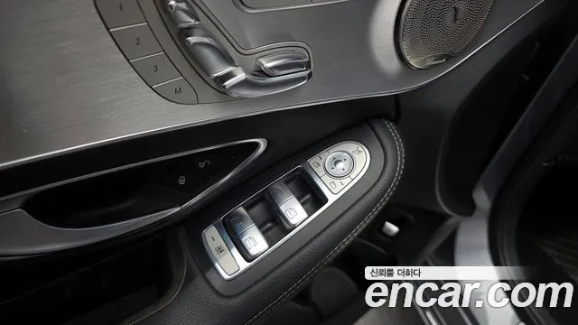Mercedes-Benz C-Class 2017 — фото 13