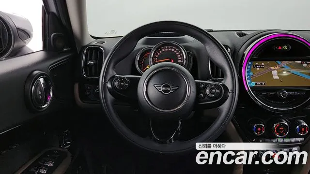 Mini Countryman 2020 — фото 19