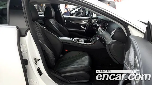 Mercedes-Benz CLS-Class 2019 — фото 15