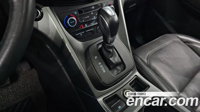 Ford Kuga 2017 — фото 9