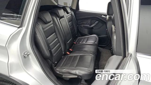Ford Kuga 2017 — фото 12