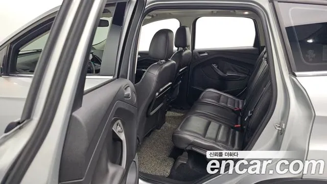 Ford Kuga 2017 — фото 13