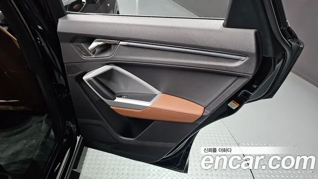 Audi Q3 2023 — фото 15