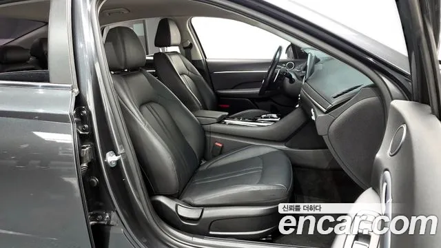 Hyundai Sonata 2020 — фото 16