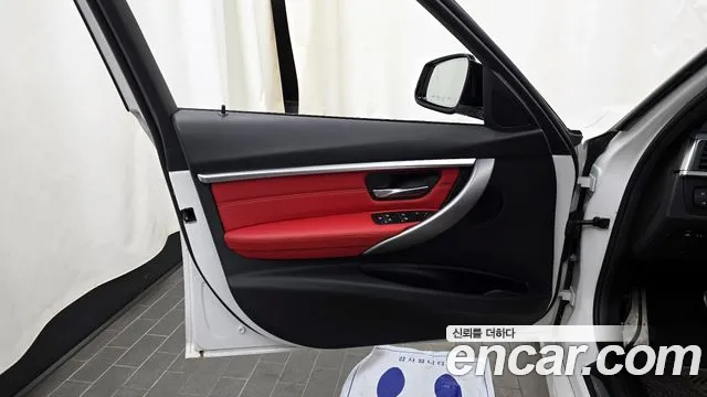 BMW 3-Series 2018 — фото 14