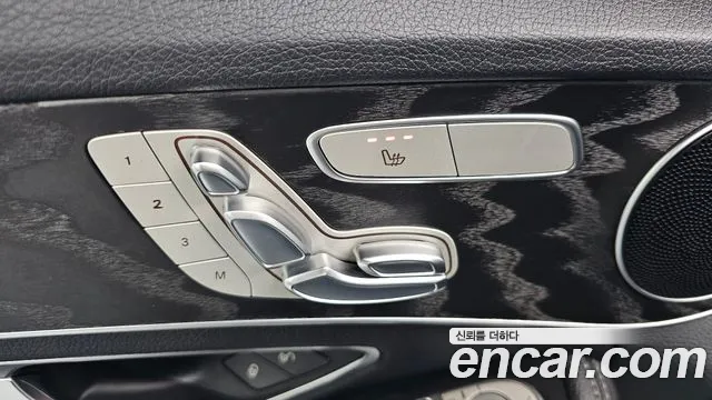 Mercedes-Benz C-Class 2018 — фото 20