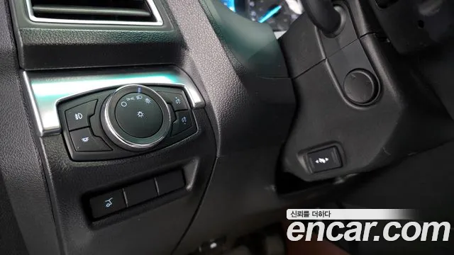 Ford Explorer 2017 — фото 18