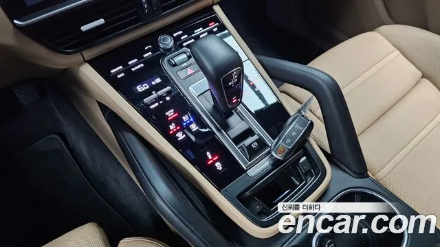 Porsche Cayenne 2023 — фото 12