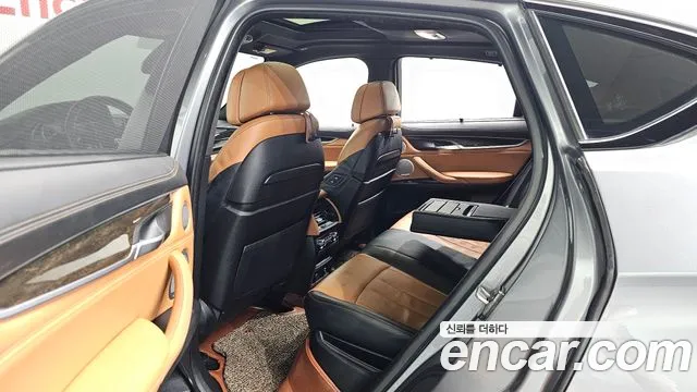 BMW X6 2015 — фото 11