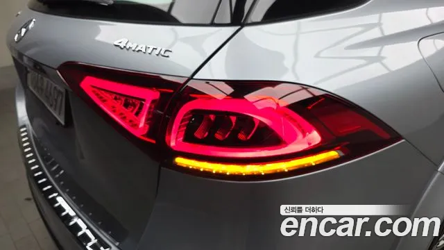 Mercedes-Benz GLE-Class 2023 — фото 9