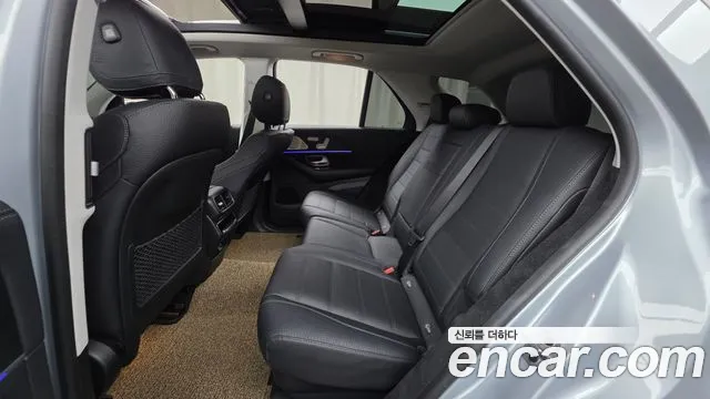 Mercedes-Benz GLE-Class 2023 — фото 16