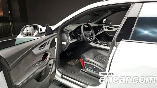Audi Q8 2020 — фото 13