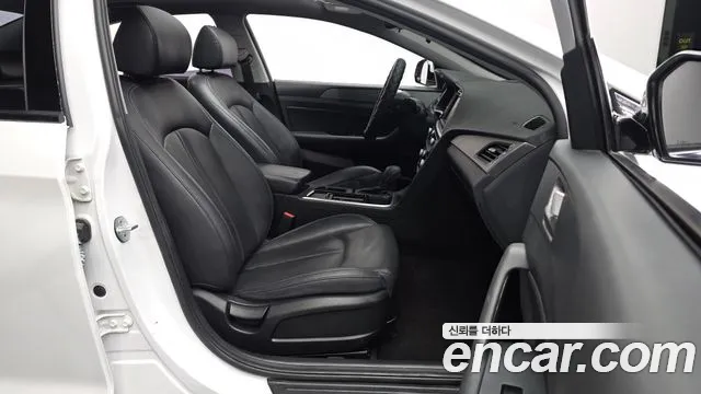 Hyundai Sonata 2019 — фото 17