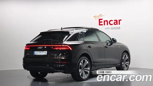 Audi Q8 2023 — фото 2