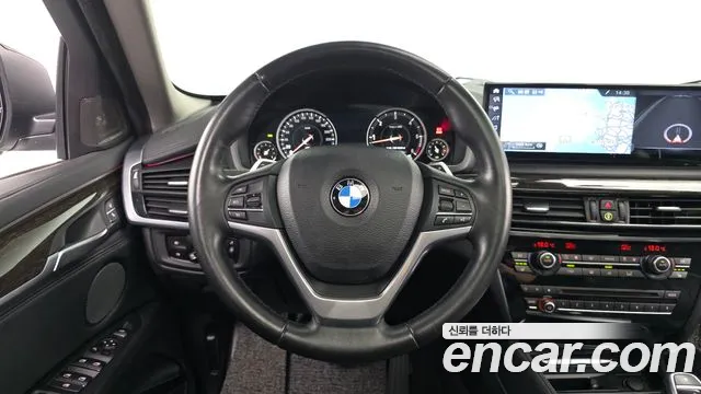BMW X6 2017 — фото 12