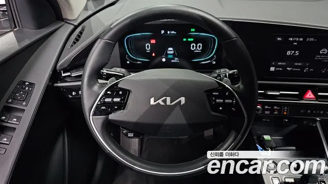 Kia Niro 2024 — фото 19