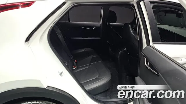 Kia Niro 2024 — фото 16