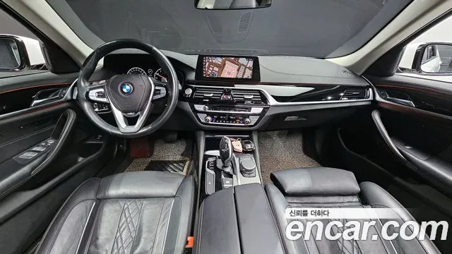 BMW 5-Series 2019 — фото 10